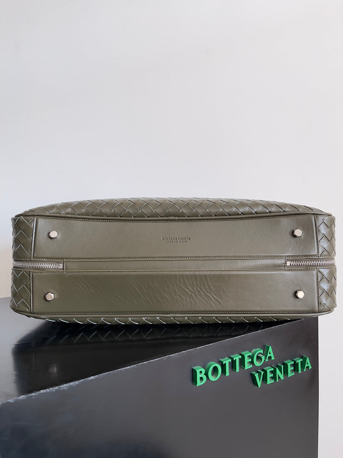 Bottega Veneta 765620 Black Designer Handbag - detail image 4