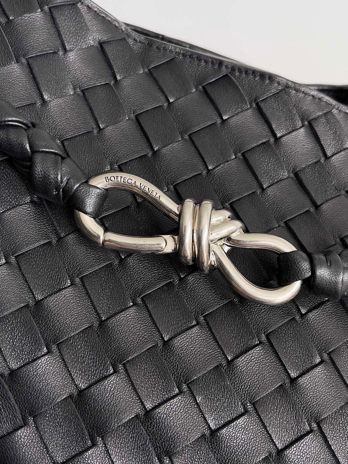 Bottega Veneta 743575 Black Designer Handbag Edition 9 - detail image 6