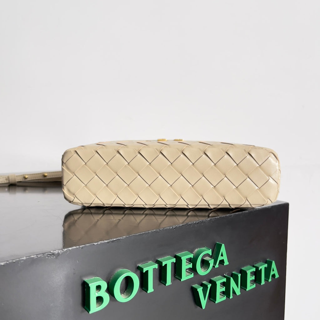Bottega Veneta 789109 Black Designer Handbag Edition 6 - detail image 4