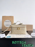 Bottega Veneta Black Designer Handbag Edition 957