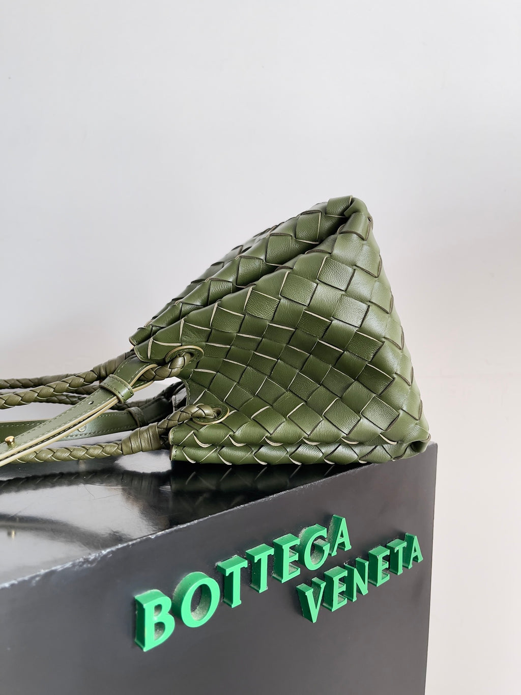 Bottega Veneta 796569 Green Designer Handbag Edition 2 - detail image 2