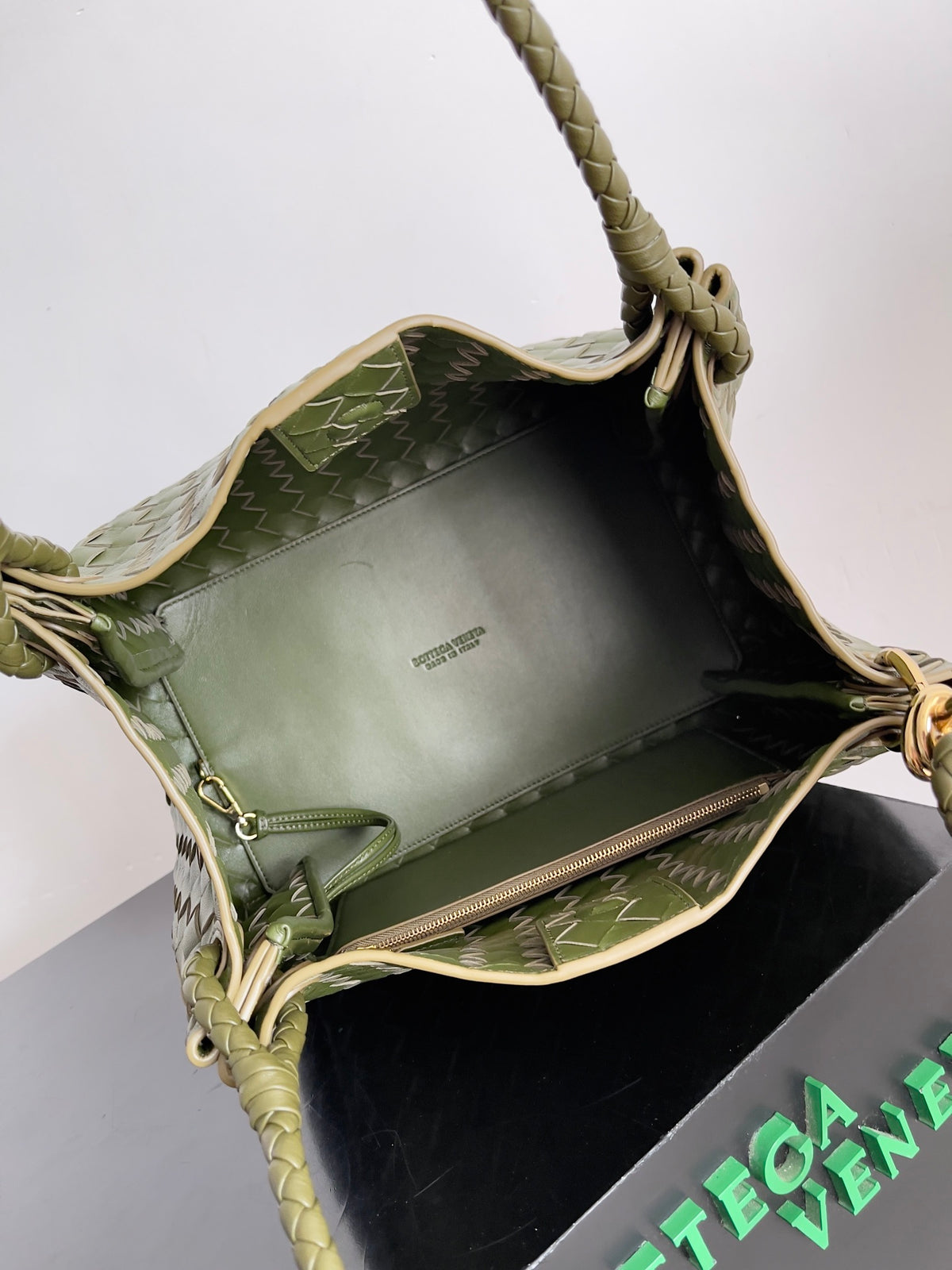 Bottega Veneta 796571 Olive Green Designer Handbag - detail image 9