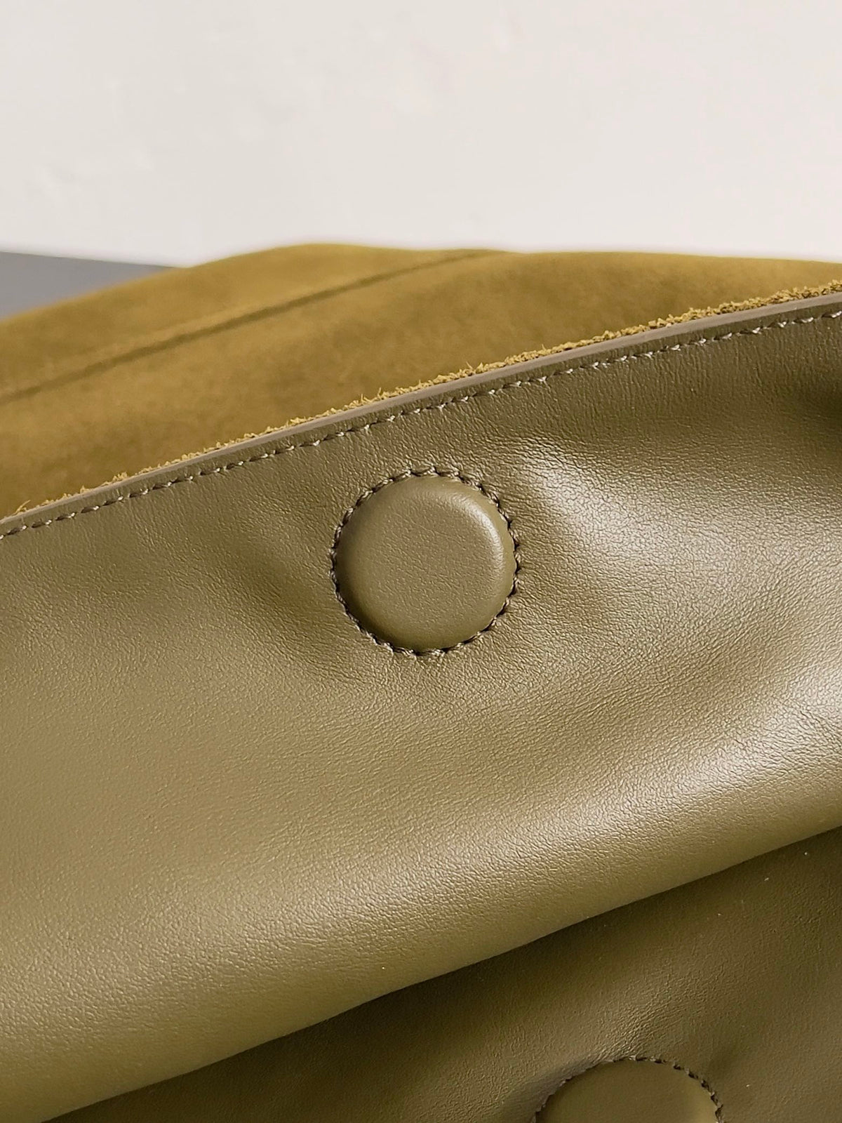 Bottega Veneta 803976 Olive Green Designer Apparel - detail image 6