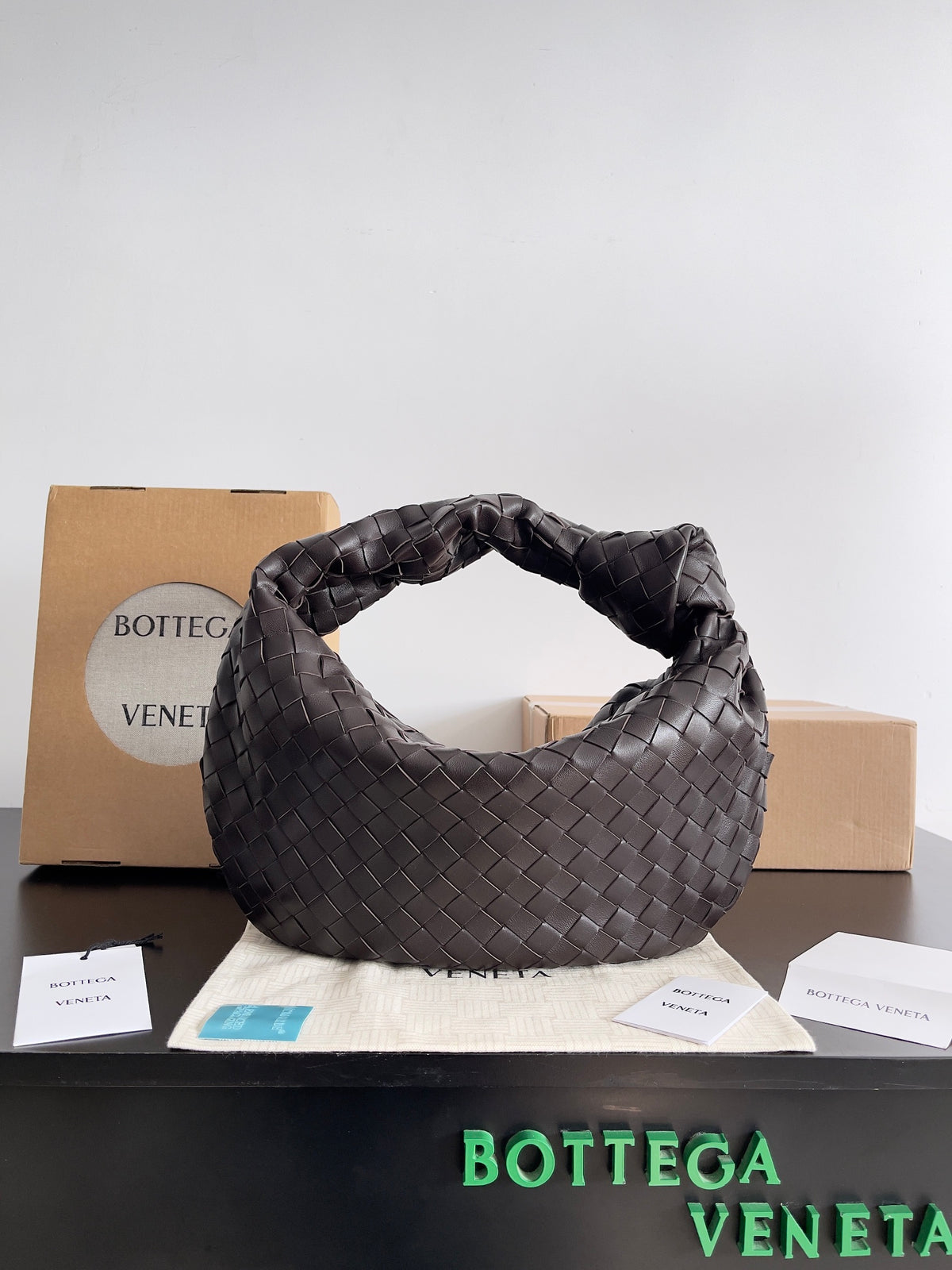 Bottega Veneta Black Designer Handbag Edition 952