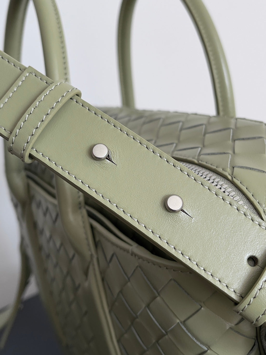 Bottega Veneta 766361 Gray Designer Handbag - detail image 5