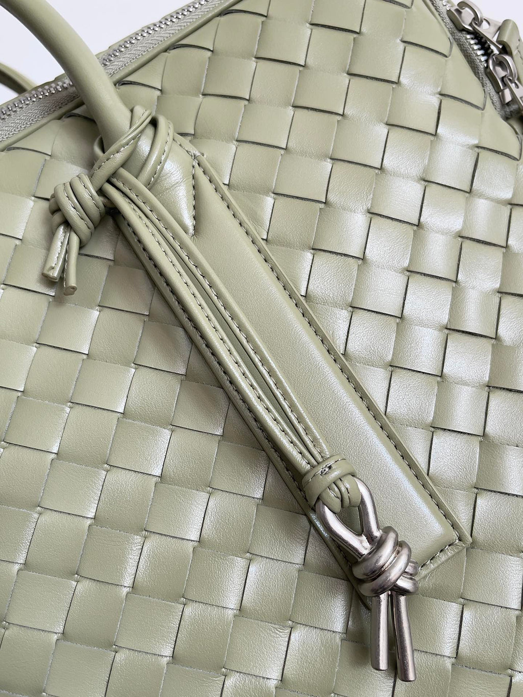 Bottega Veneta 766361 Gray Designer Handbag - detail image 3