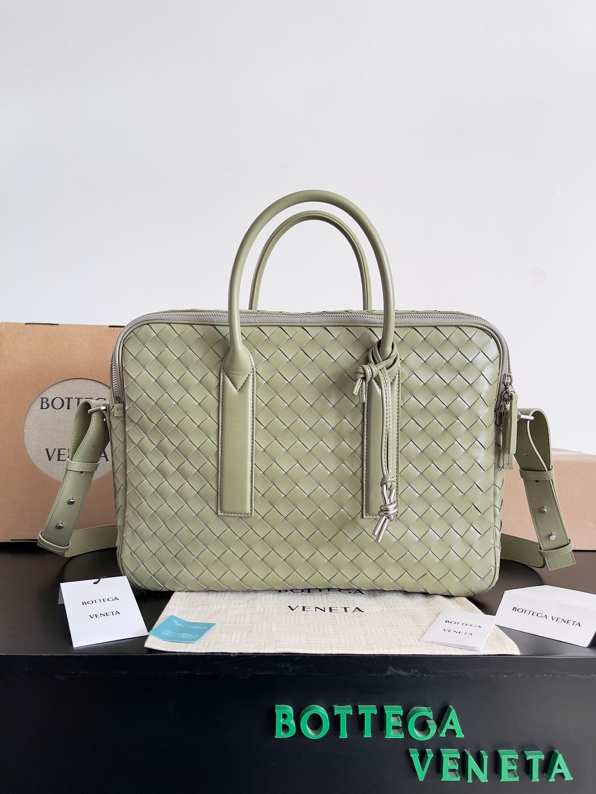 Bottega Veneta Black Designer Handbag Edition 949