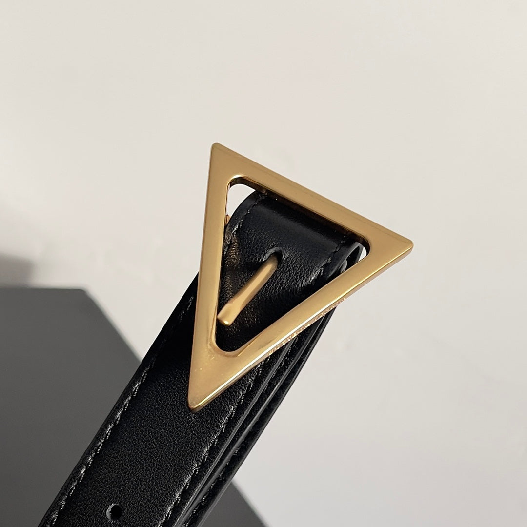 Bottega Veneta Black Designer Handbag Edition 934 - detail image 4