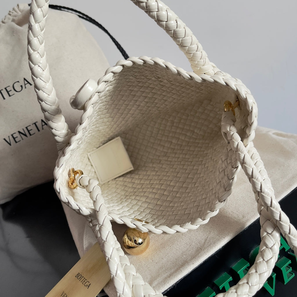 Bottega Veneta 776755 Black Designer Handbag - detail image 9