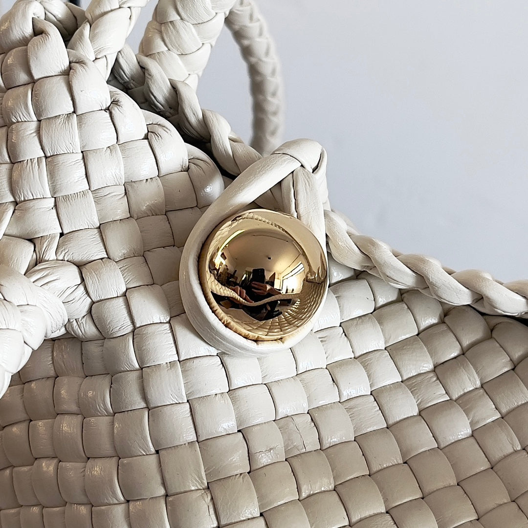 Bottega Veneta 776755 Black Designer Handbag - detail image 4