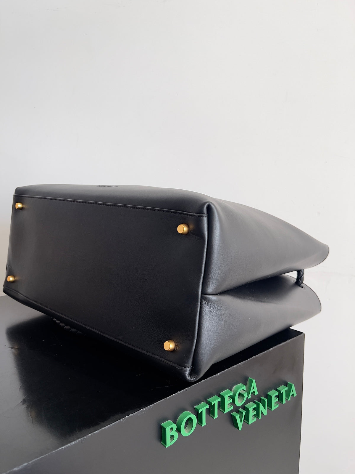 Bottega Veneta 806010 Black Hobo Bag Edition 5 - detail image 3