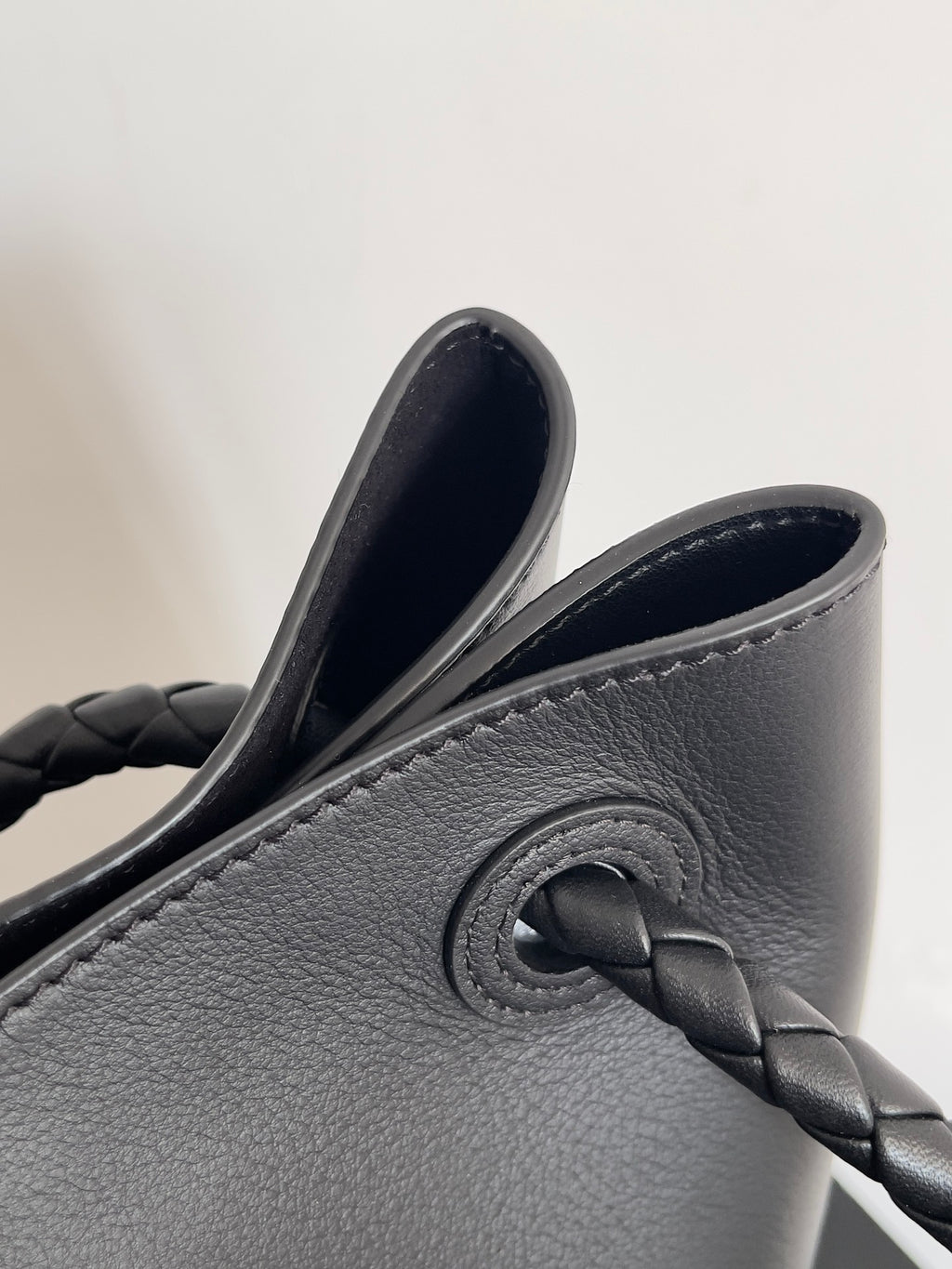 Bottega Veneta 806010 Black Hobo Bag Edition 5 - detail image 6