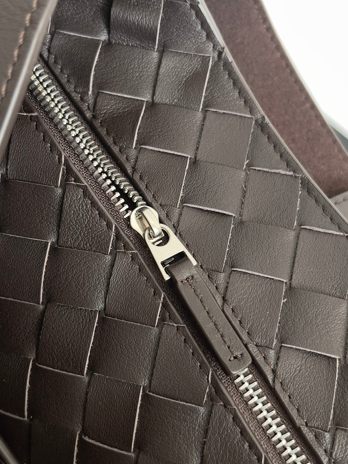 Bottega Veneta 806010 Black Hobo Bag Edition 2 - detail image 7