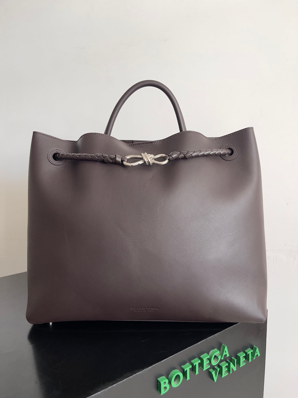 Bottega Veneta 806010 Black Hobo Bag Edition 2