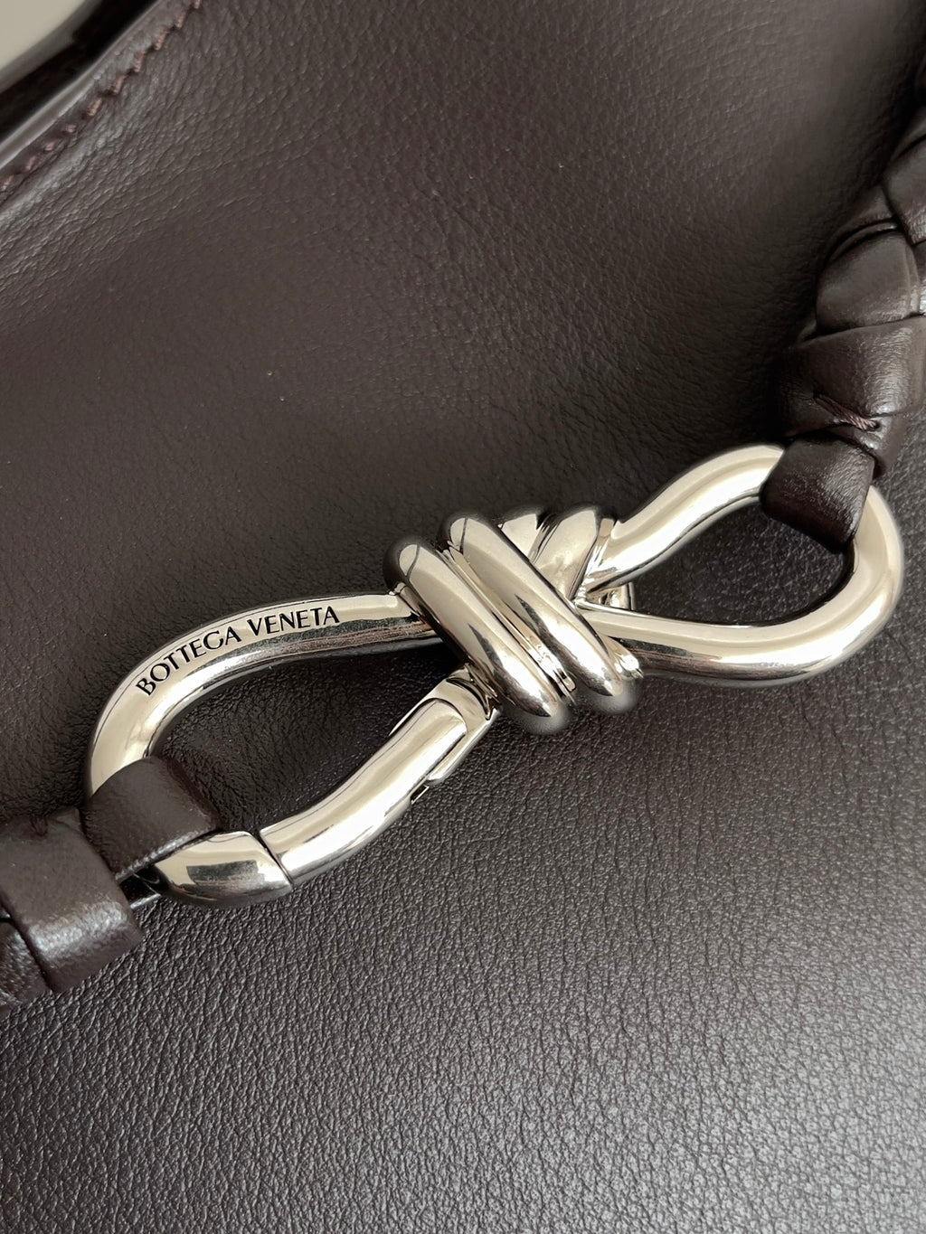 Bottega Veneta 806010 Black Hobo Bag Edition 2 - detail image 4