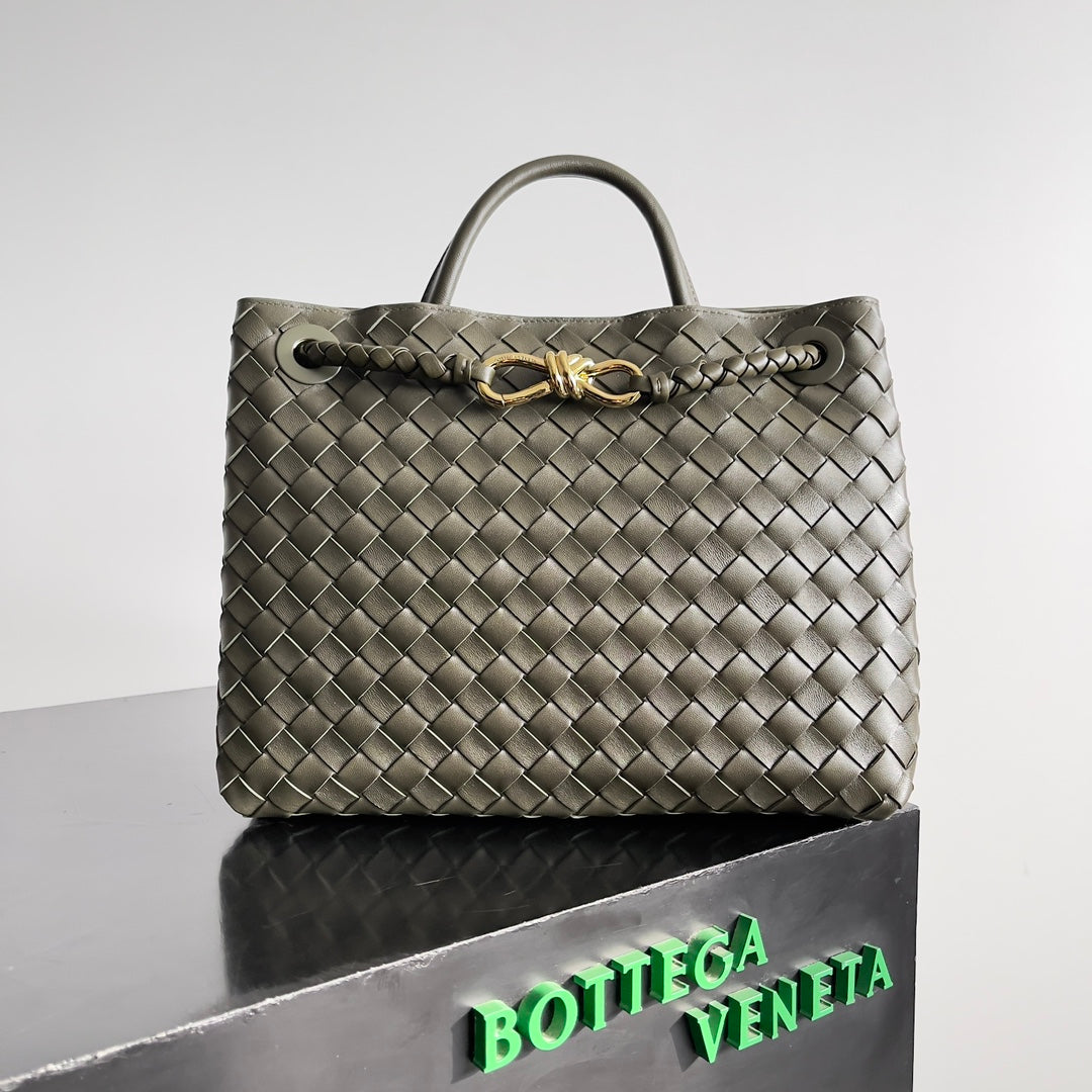 Bottega Veneta 743572 Black Designer Handbag Edition 8