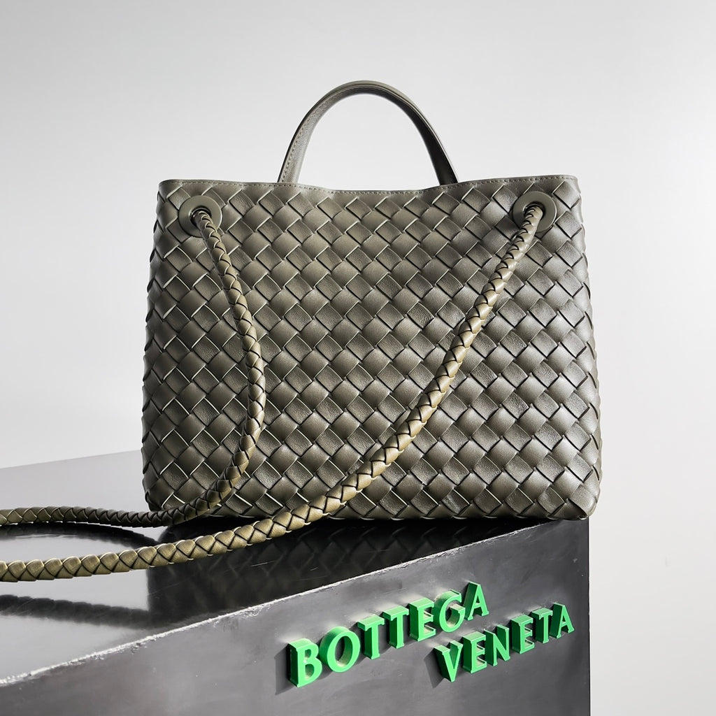 Bottega Veneta 743572 Black Designer Handbag Edition 8 - detail image 3