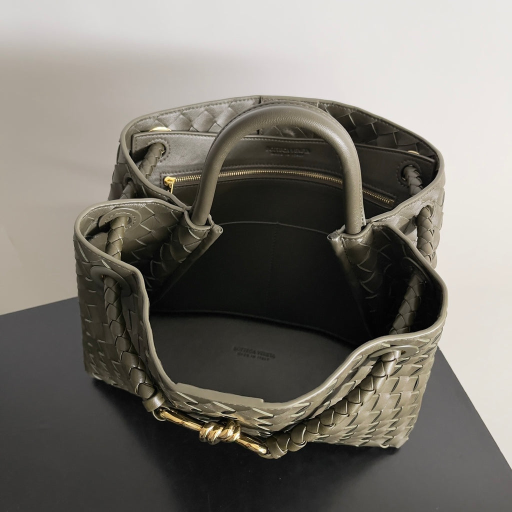 Bottega Veneta 743572 Black Designer Handbag Edition 8 - detail image 9