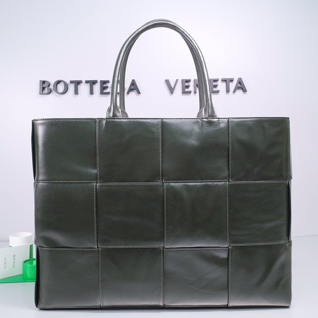 Bottega Veneta 766969 Black Tote Bag Edition 2