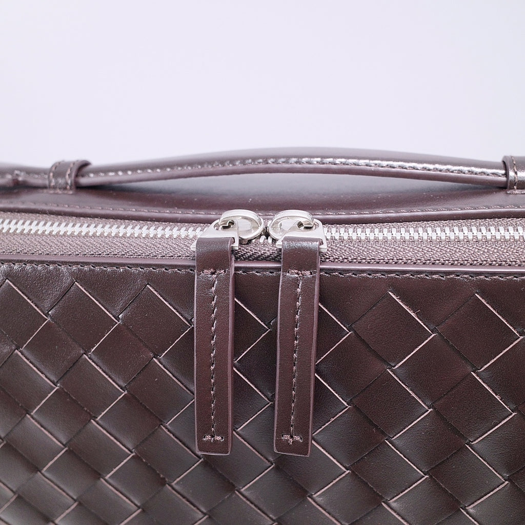 Bottega Veneta 786662 Black Designer Handbag - detail image 3