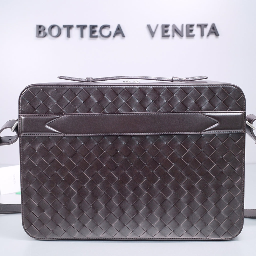 Bottega Veneta 786662 Black Designer Handbag - detail image 2