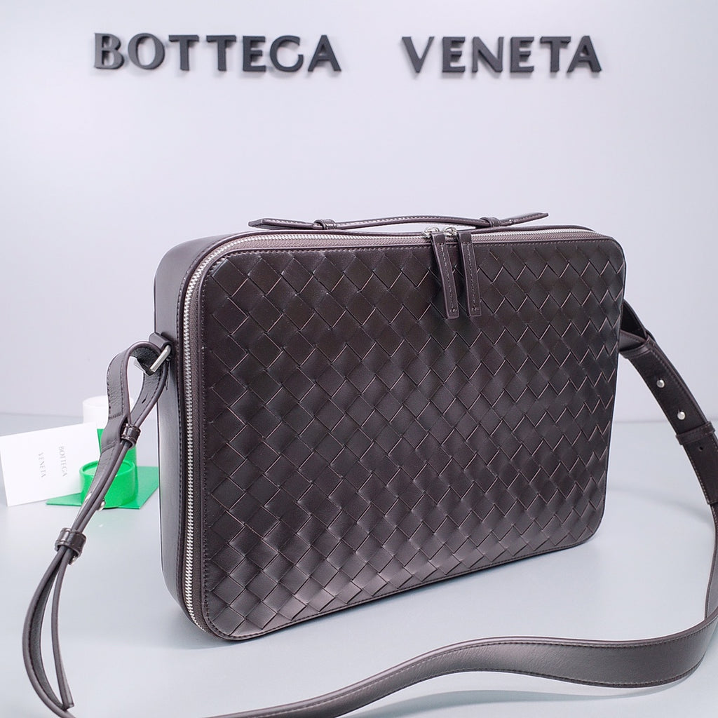 Bottega Veneta 786662 Black Designer Handbag - detail image 5
