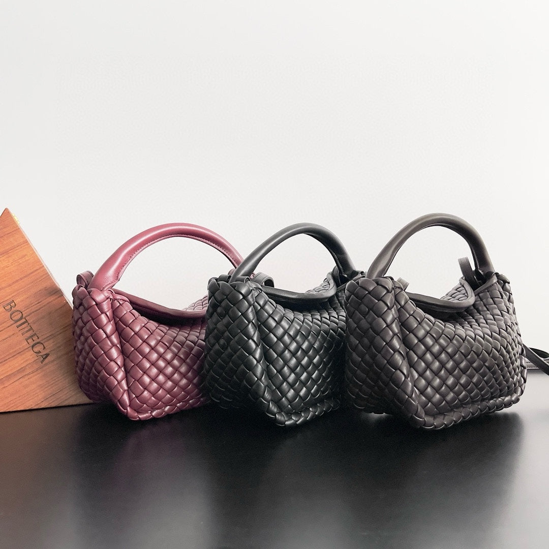 Bottega Veneta Multicolor Designer Handbag Edition 71