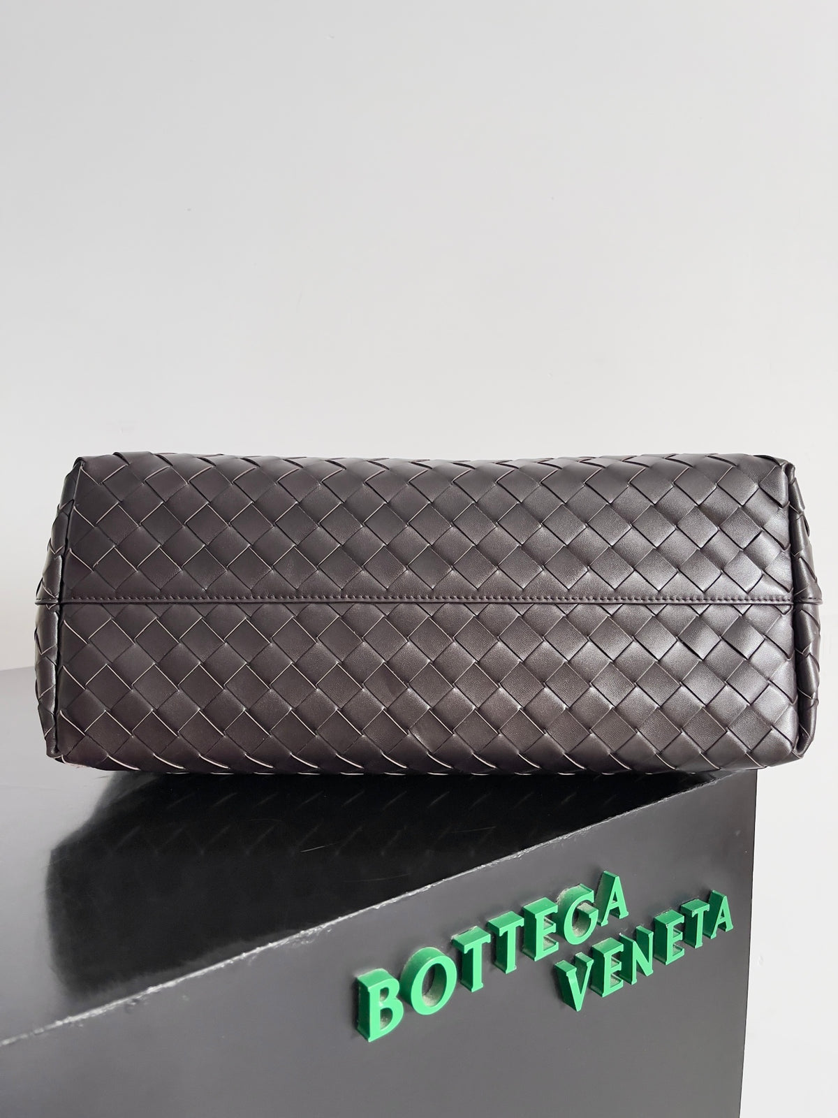 Bottega Veneta 786666 Black Tote Bag Edition 2 - detail image 3