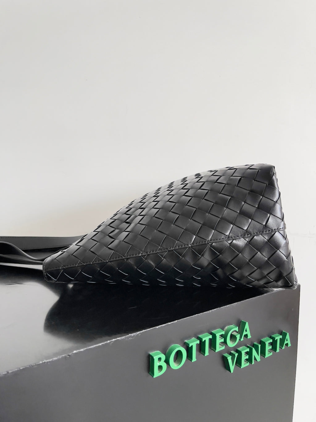 Bottega Veneta 786666 Black Tote Bag - detail image 2