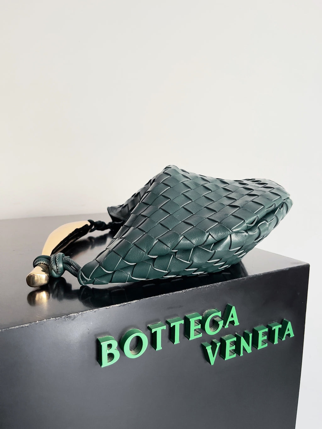 Bottega Veneta 716082 Black & Teal Designer Handbag - detail image 2