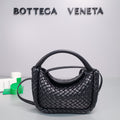 Bottega Veneta Black Designer Handbag Edition 920