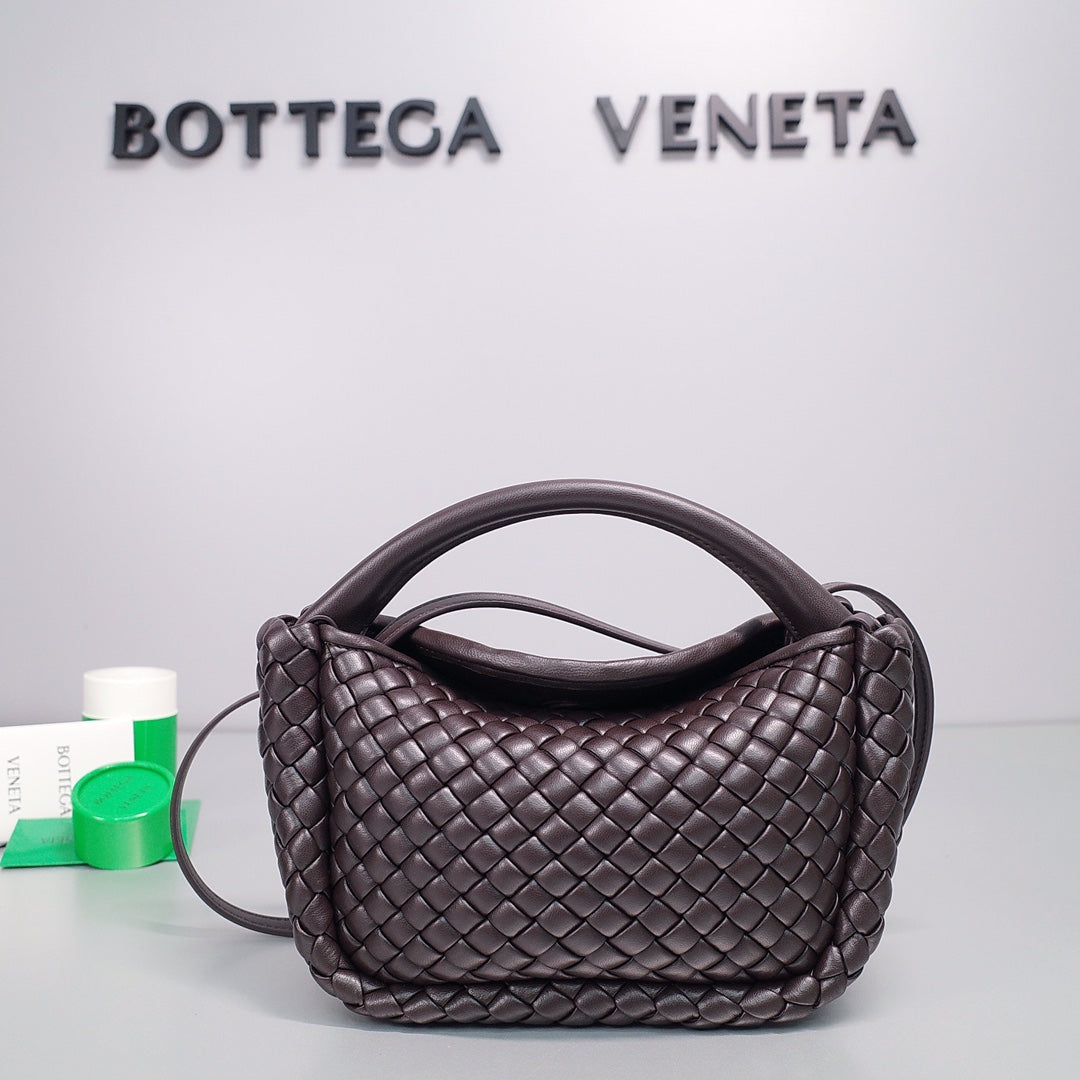 Bottega Veneta Black Designer Handbag Edition 919