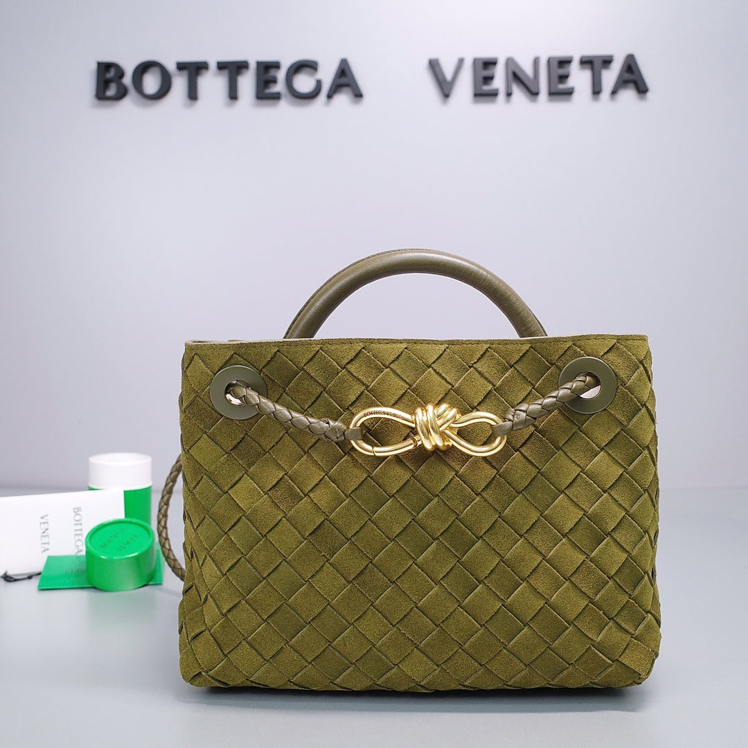 Bottega Veneta Multicolor Designer Handbag Edition 70
