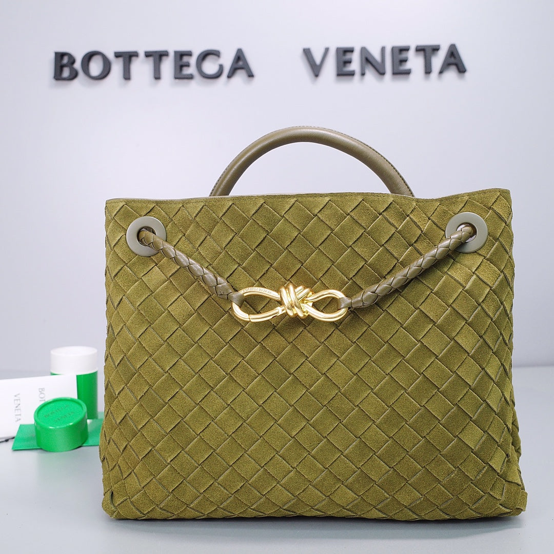 Bottega Veneta Multicolor Designer Handbag Edition 69