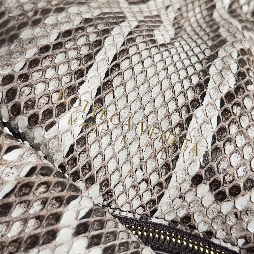 Bottega Veneta Black Clutch Bag Edition 2 - detail image 8