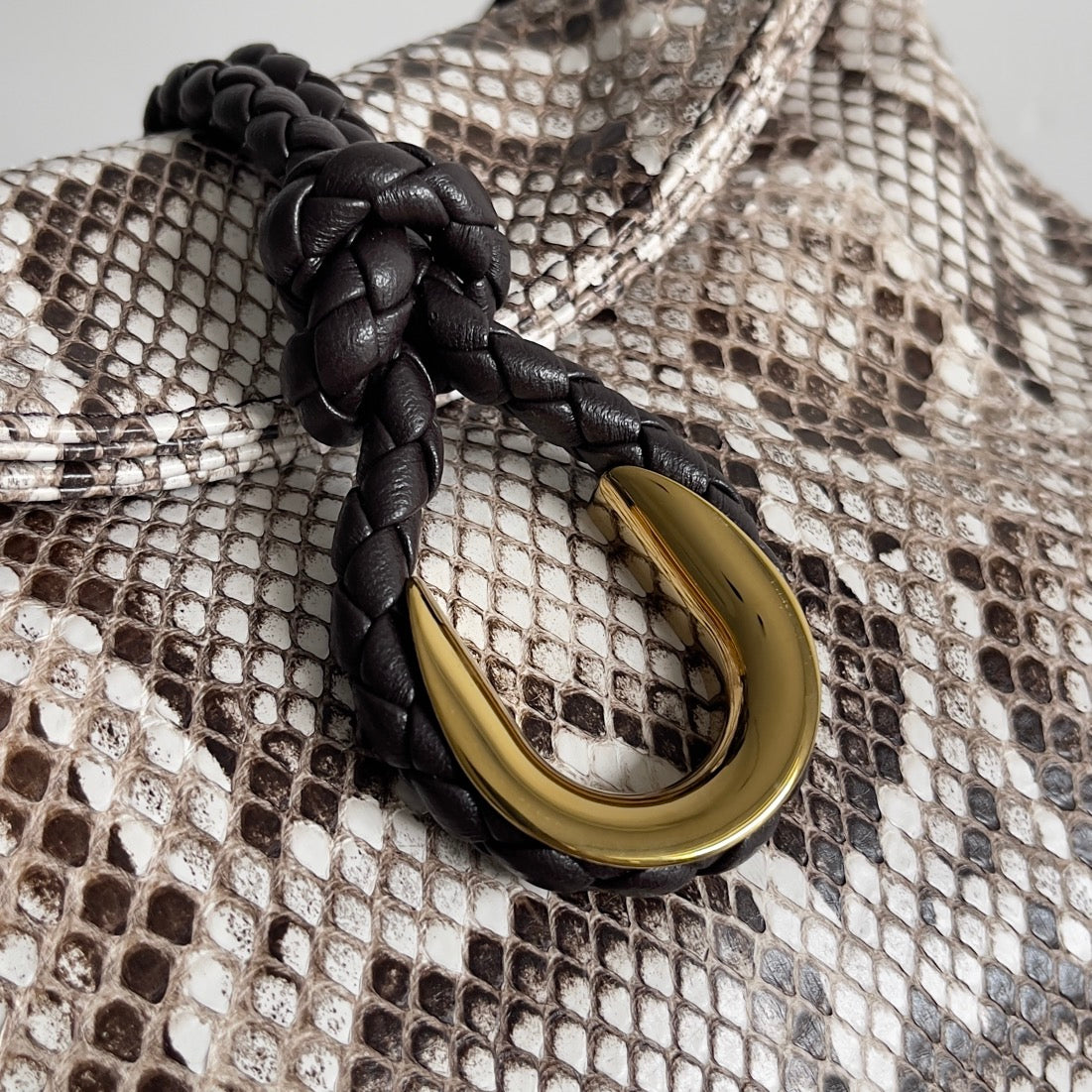 Bottega Veneta Black Clutch Bag Edition 2 - detail image 4