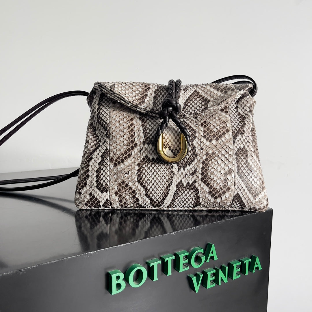 Bottega Veneta Black Clutch Bag Edition 2