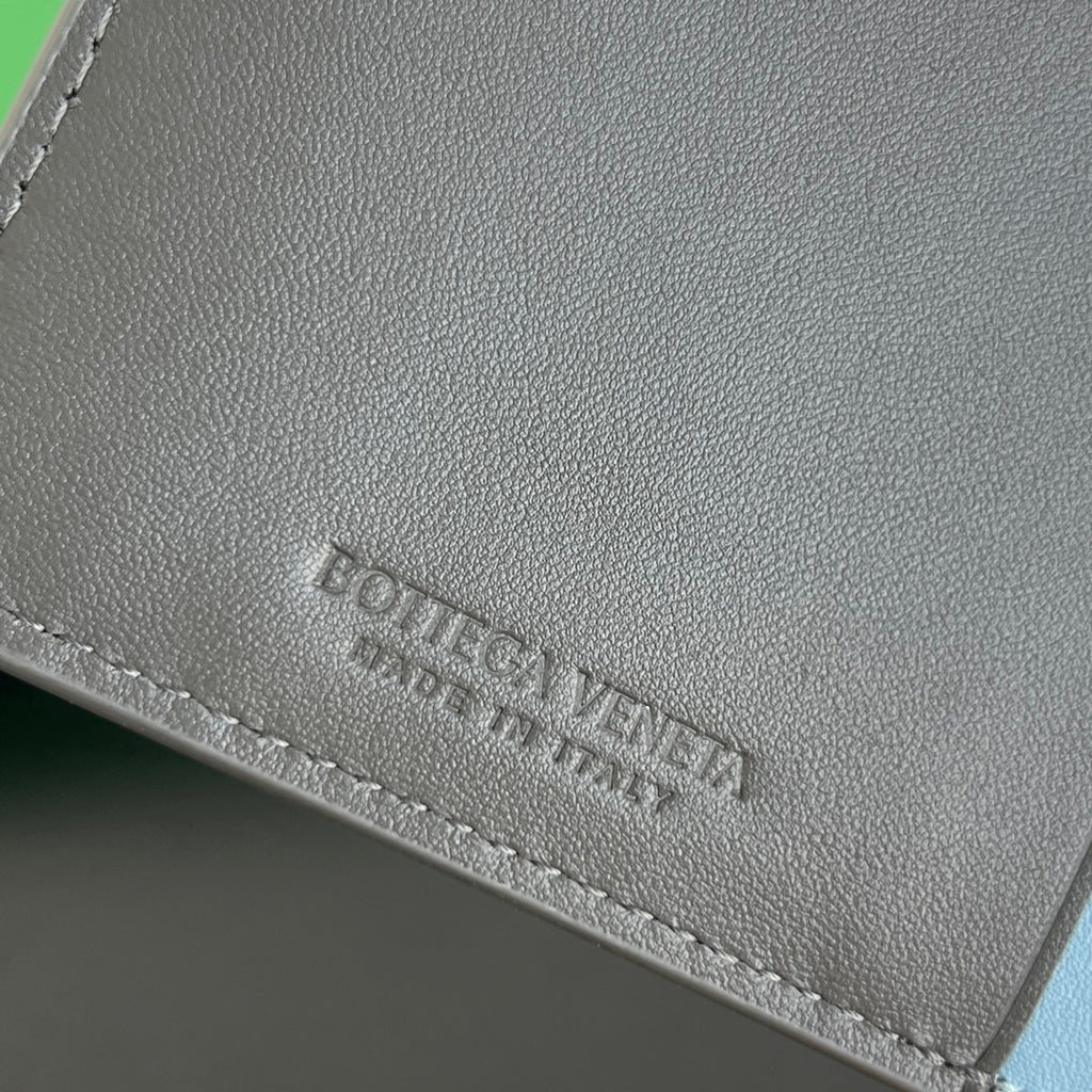 Bottega Veneta Green Card Holder Edition 3 - detail image 9