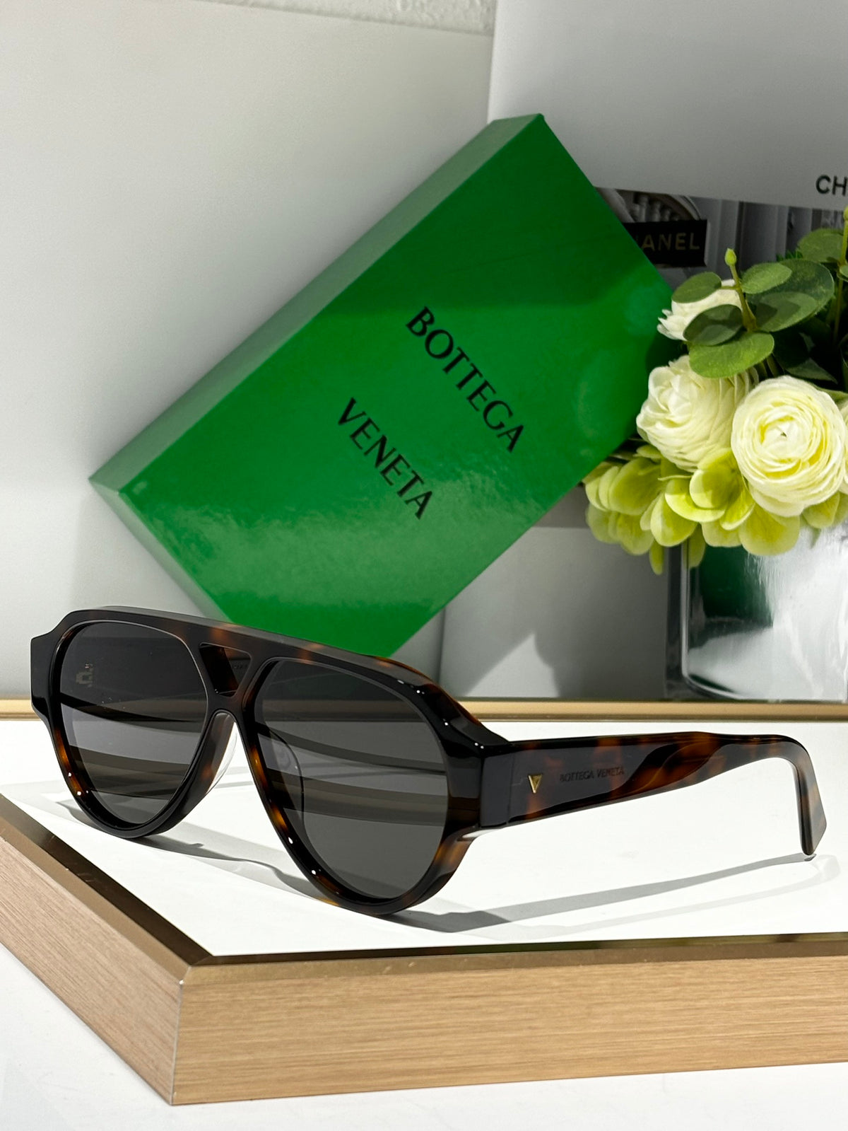 Bottega Veneta BV1318S Black & Green Designer Sunglasses 59-11-145 mm