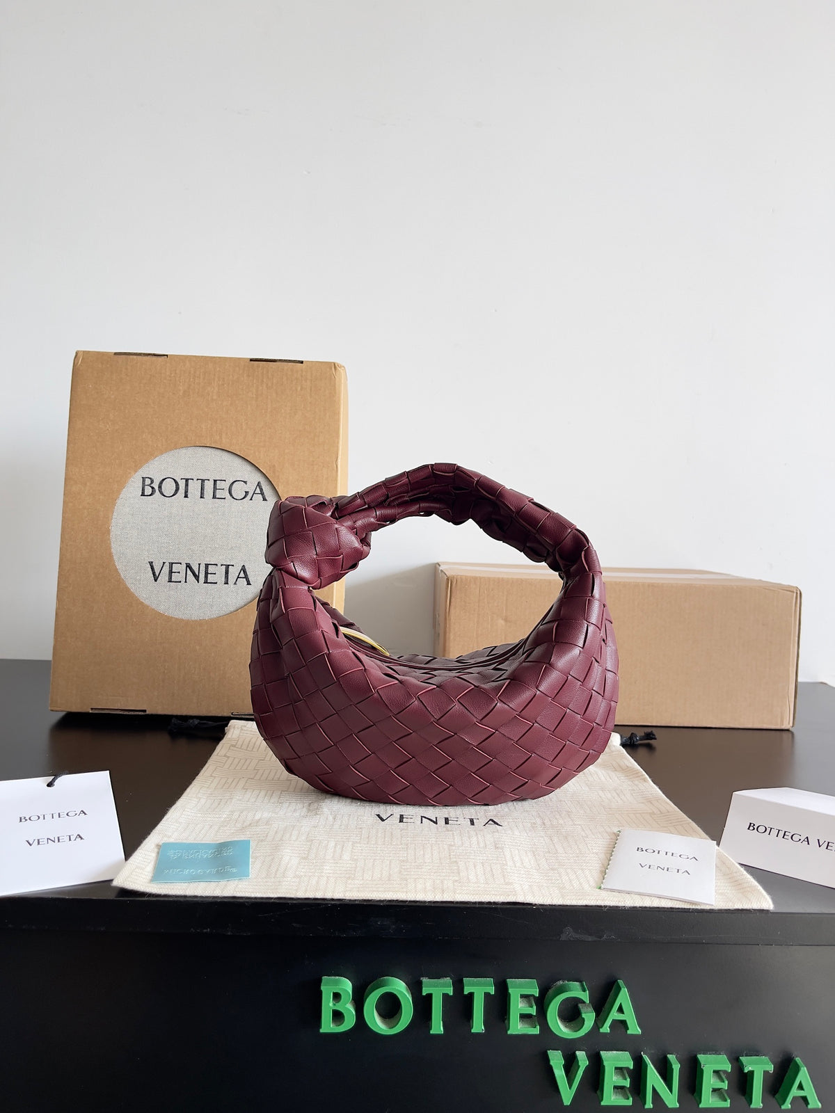 Bottega Veneta Black Designer Handbag Edition 10