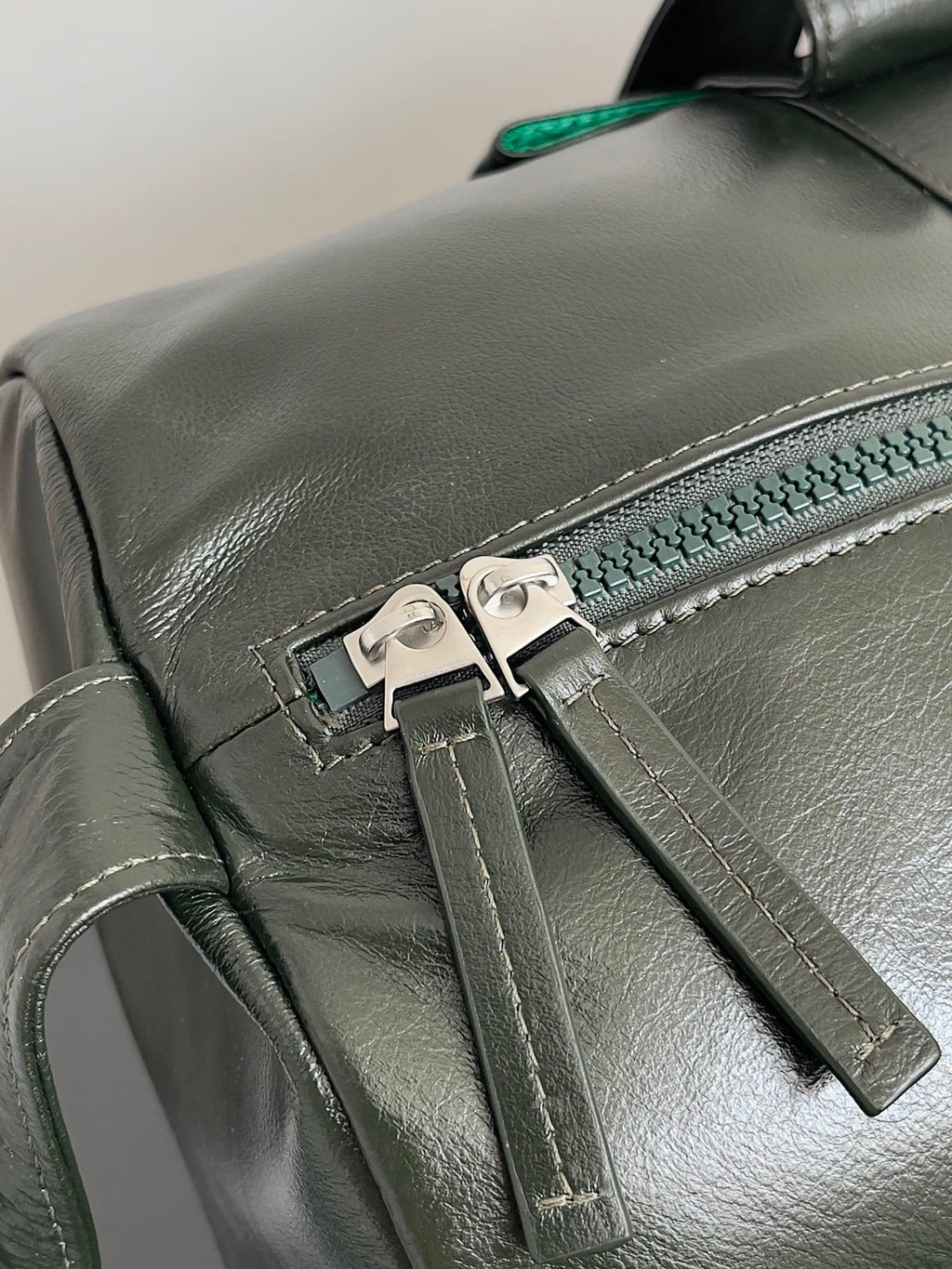 Bottega Veneta 731192 Black Designer Handbag - detail image 5