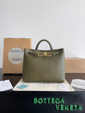 Bottega Veneta Green Designer Handbag Edition 27