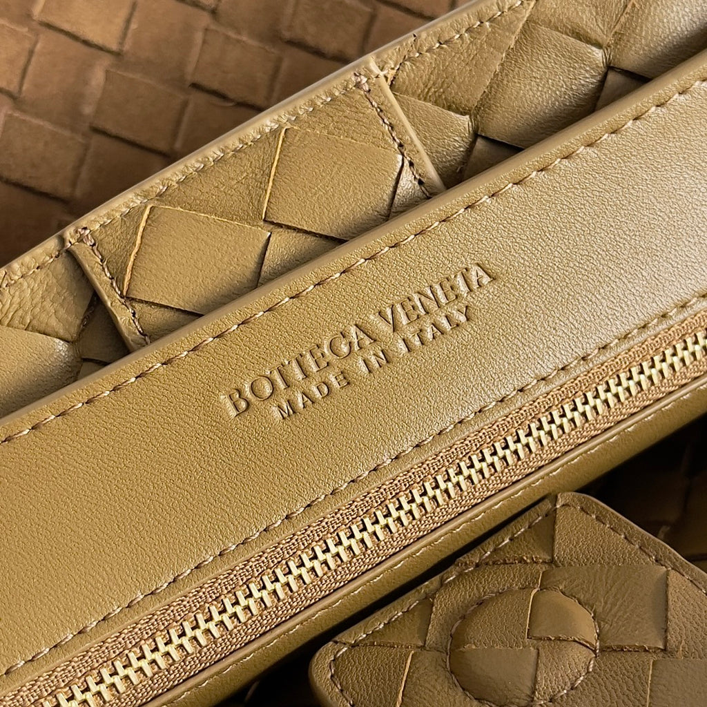 Bottega Veneta 743572 White Designer Handbag Edition 8 - detail image 8