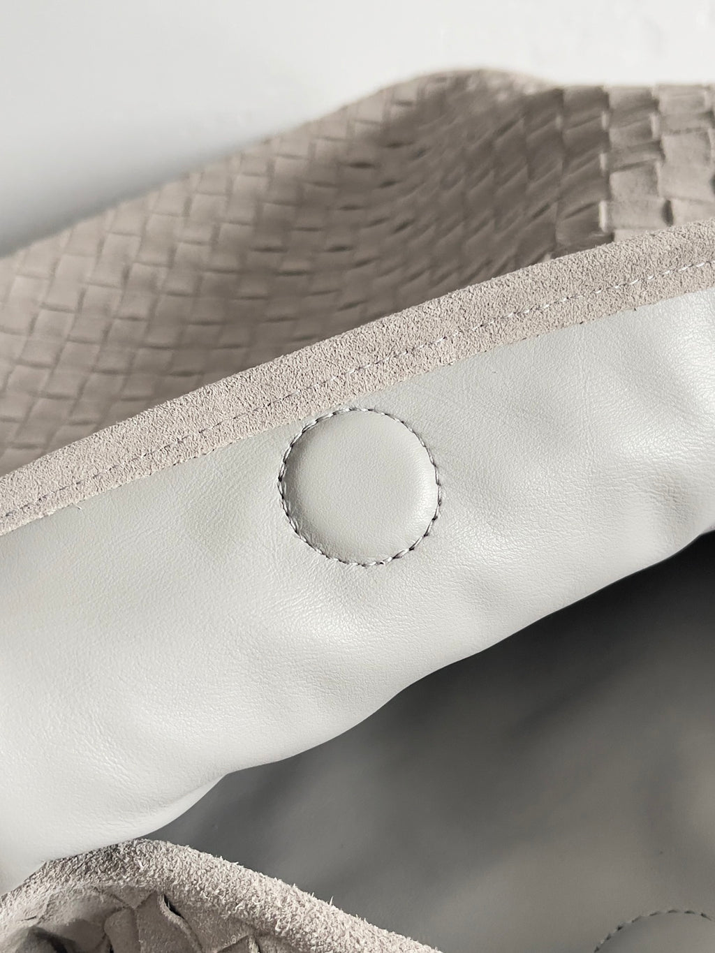 Bottega Veneta 763970 Black Designer Handbag - detail image 6