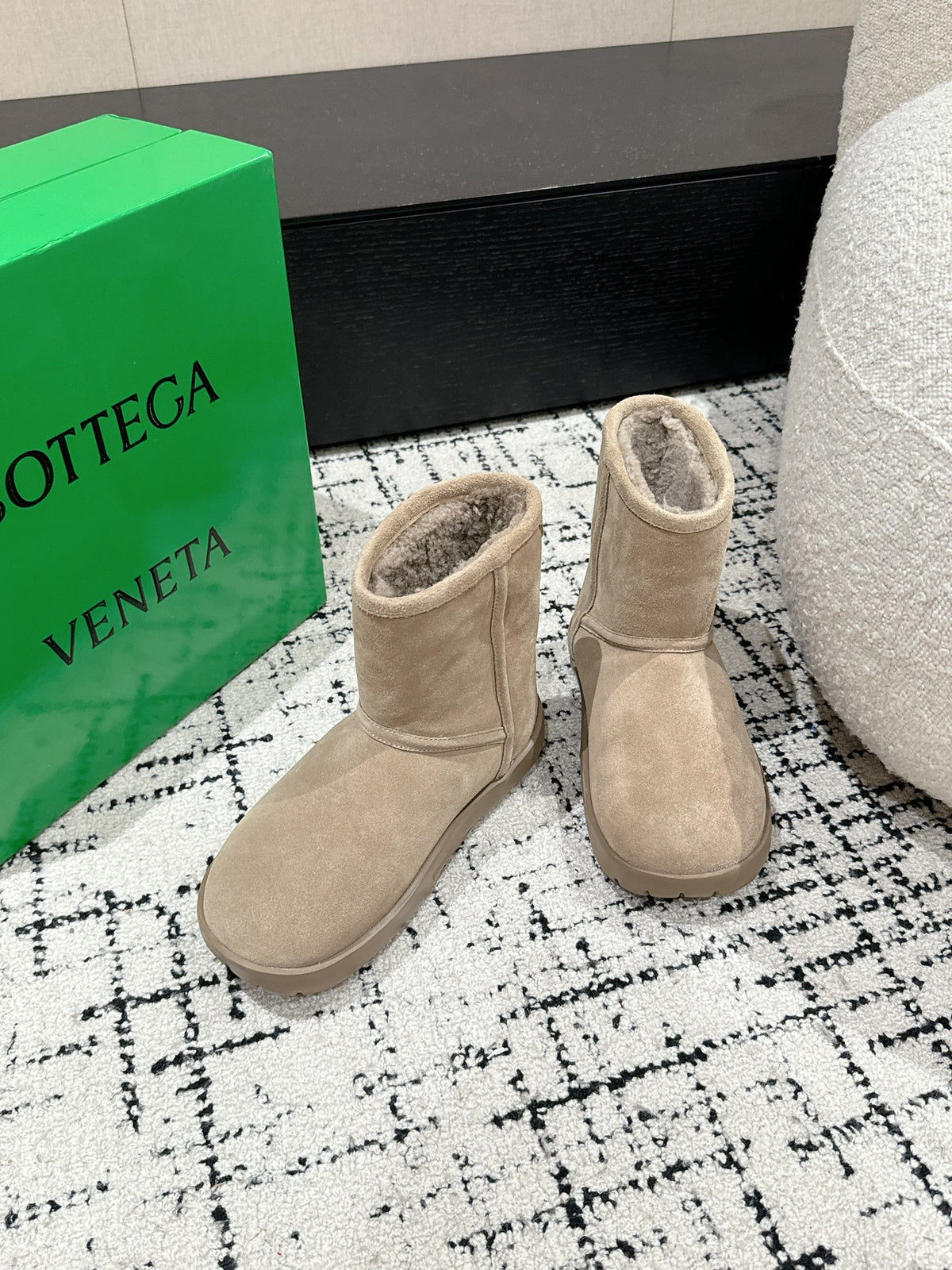 Bottega Veneta Black & Green Boots EU 35-40 - detail image 2