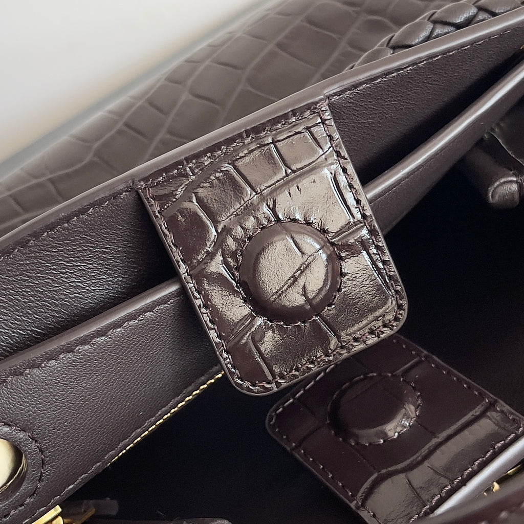 Bottega Veneta 777614 Black Designer Handbag - detail image 8