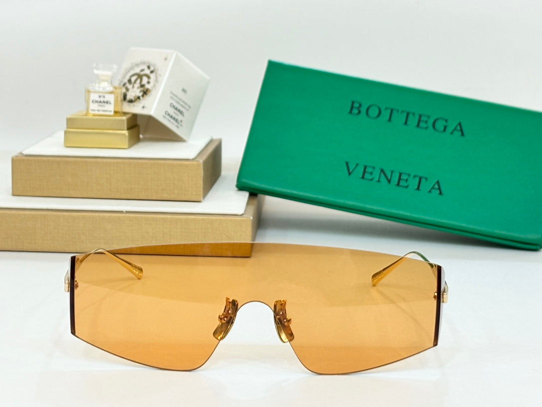 Bottega Veneta BV1299S Green & Gold Designer Sunglasses - detail image 4