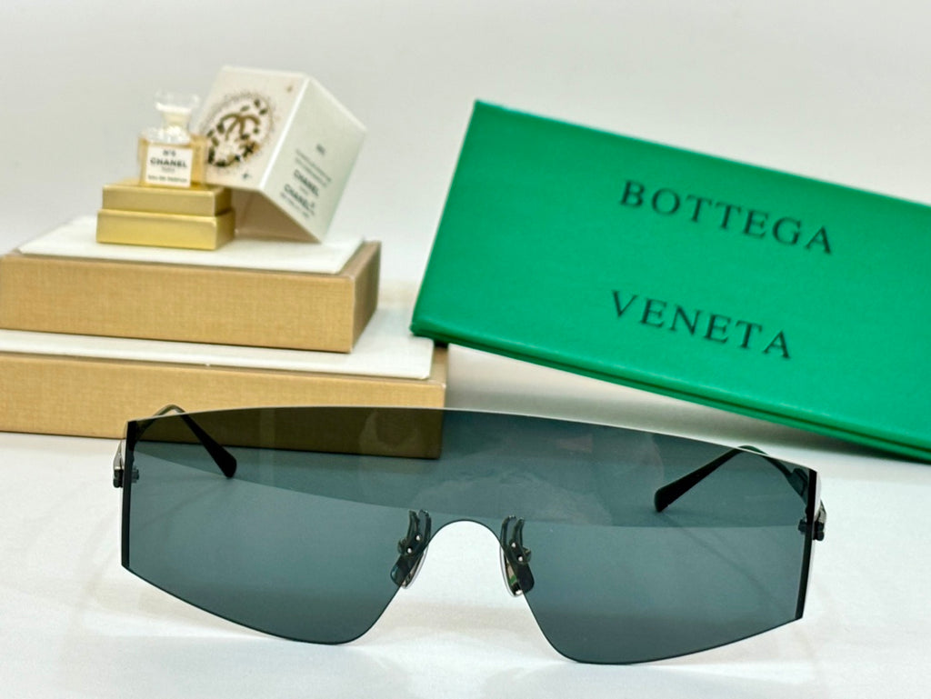 Bottega Veneta BV1299S Green & Gold Designer Sunglasses - detail image 5