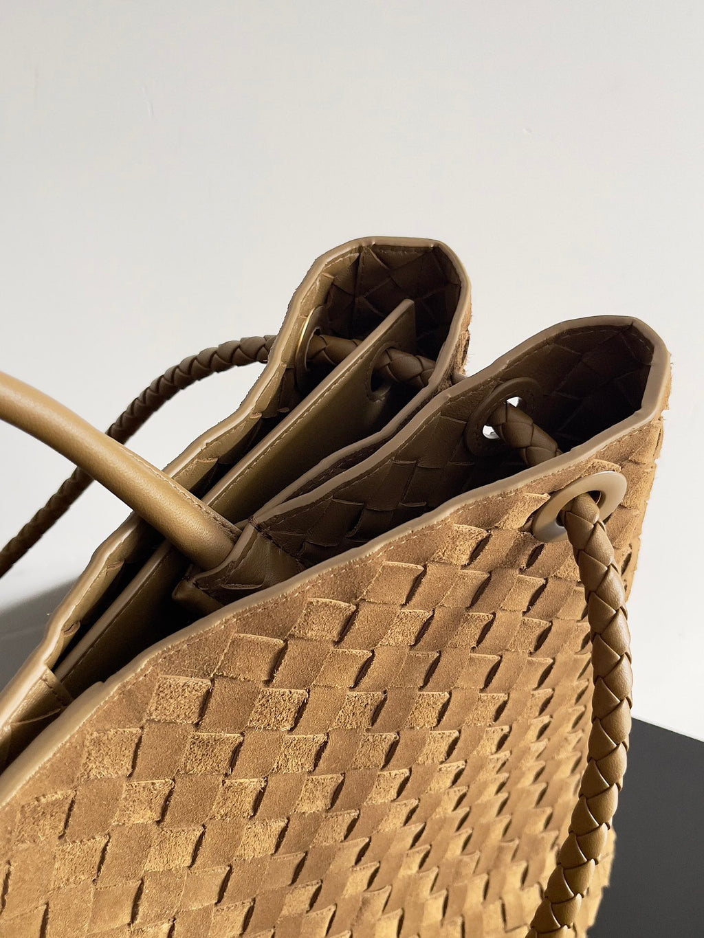 Bottega Veneta 743575 Rose Gold & Brown Designer Handbag - detail image 6