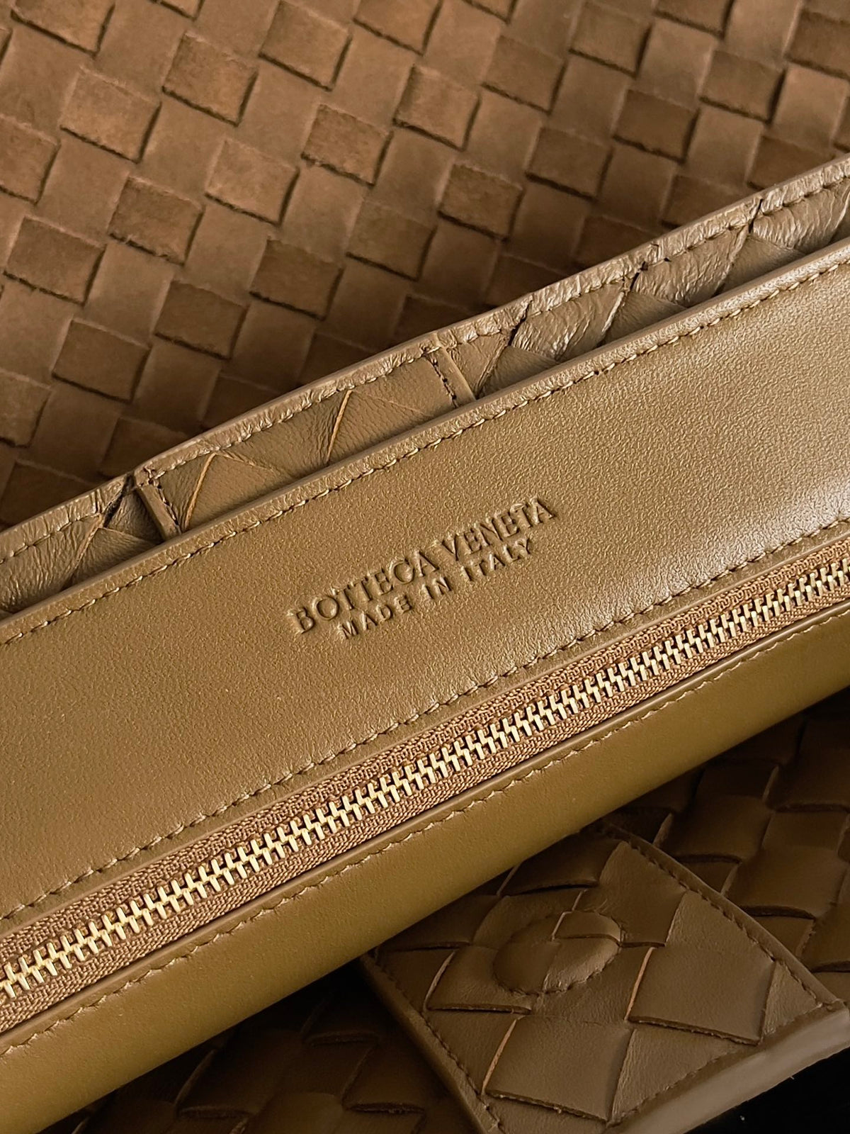 Bottega Veneta 743575 Rose Gold & Brown Designer Handbag - detail image 8